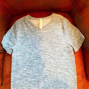 Athleta shirt